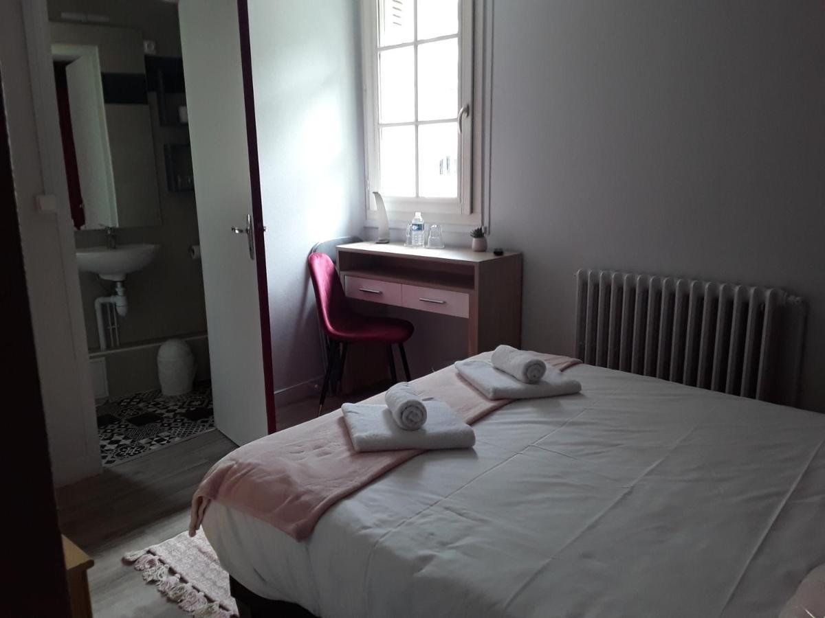 Hotel Du Cafe Des Arts Chinon Dış mekan fotoğraf