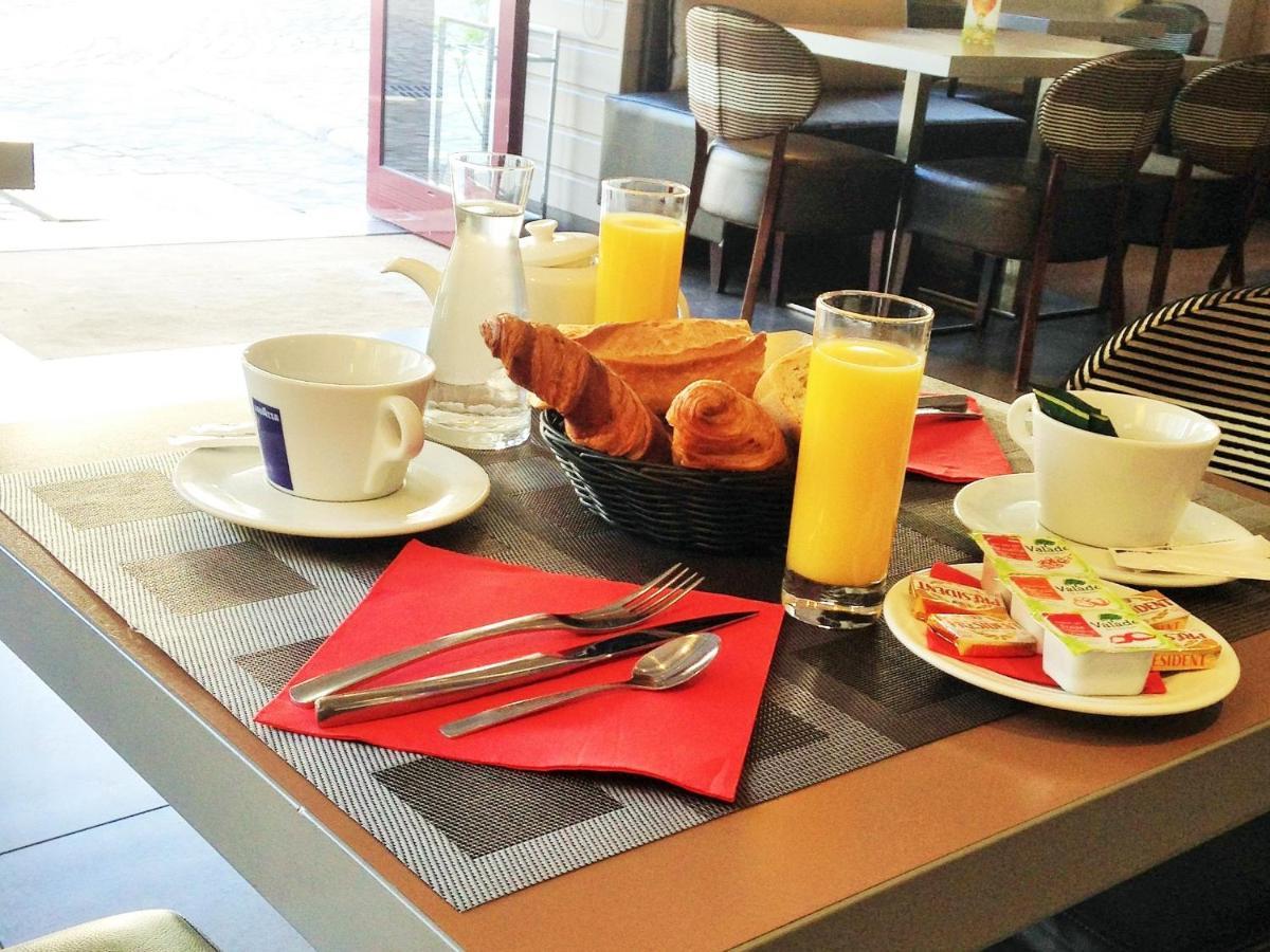 Hotel Du Cafe Des Arts Chinon Dış mekan fotoğraf